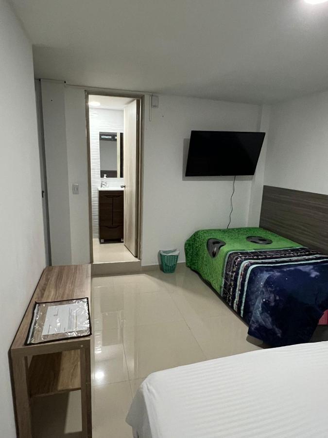 Edificio Niza80 Ibague, Acceso Digital Cerca Parque Deportivo Ξενοδοχείο Εξωτερικό φωτογραφία