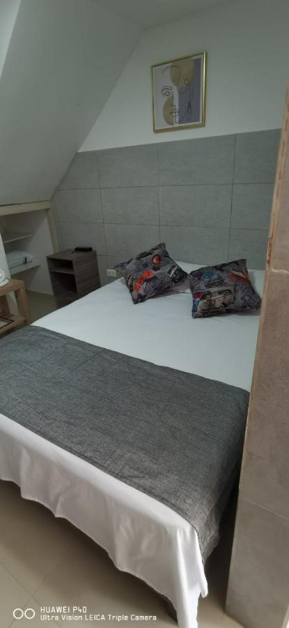 Edificio Niza80 Ibague, Acceso Digital Cerca Parque Deportivo Ξενοδοχείο Εξωτερικό φωτογραφία