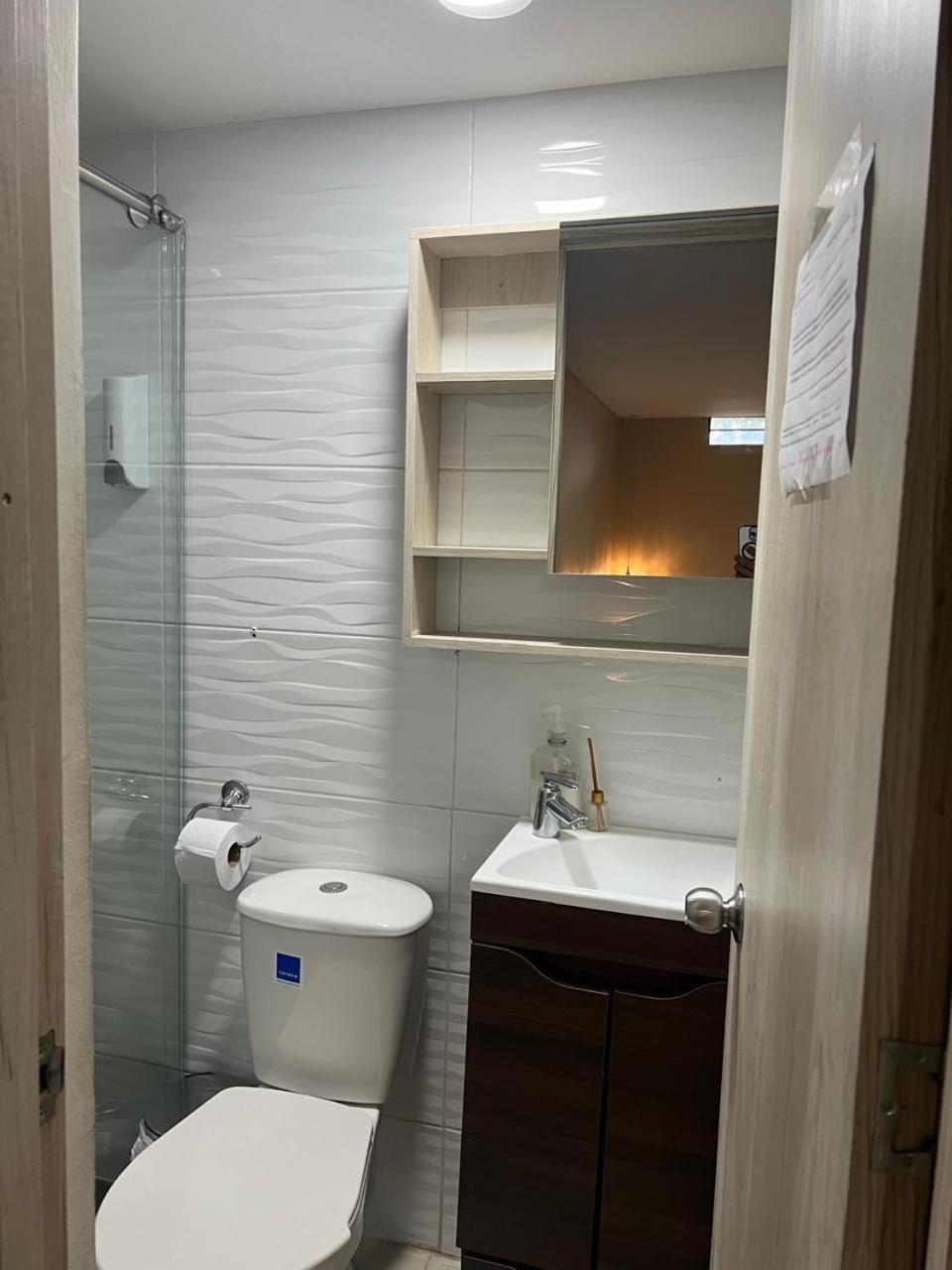 Edificio Niza80 Ibague, Acceso Digital Cerca Parque Deportivo Ξενοδοχείο Εξωτερικό φωτογραφία